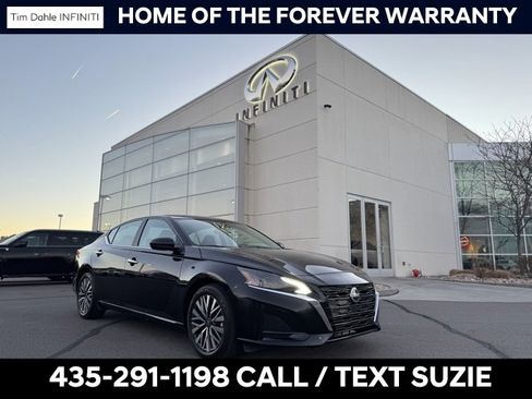 Used 2025 Nissan Altima 2.5 SV image 1