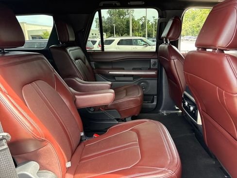 Used 2024 Ford Expedition Limited RWD image 29