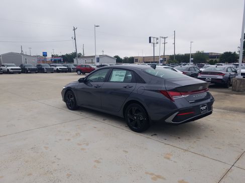 New 2026 Hyundai Elantra Sport FWD image 5