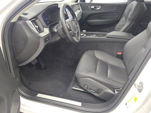 Used 2025 Volvo XC60 B5 Plus AWD/4WD image 22