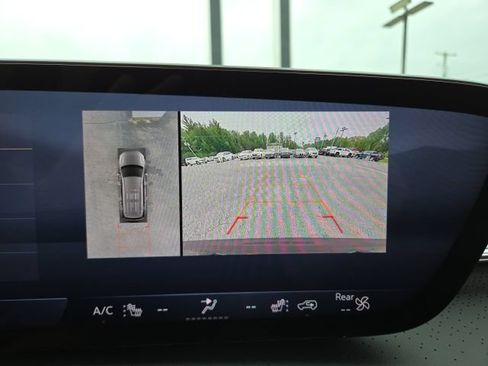 Used 2025 Buick Enclave Avenir w/ Super Cruise Package AWD/4WD image 21