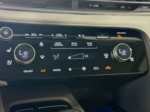 New 2027 INFINITI QX60 Luxe w/ Cargo Package FWD image 18
