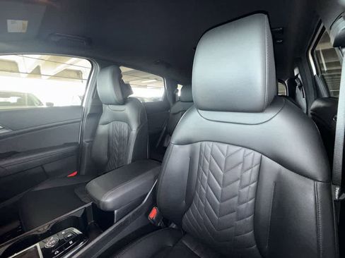 Used 2025 Kia Sportage X-Line image 14