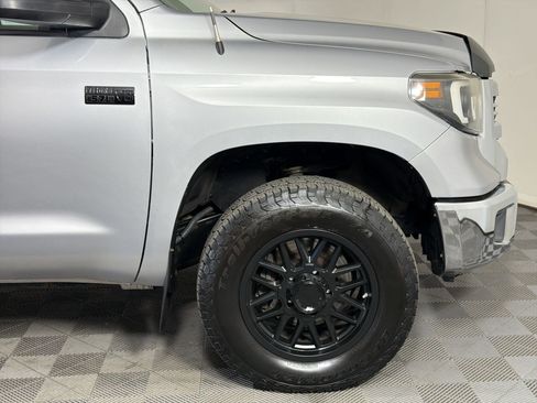 Used 2016 Toyota Tundra SR5 w/ TRD Off Road Package AWD/4WD image 12