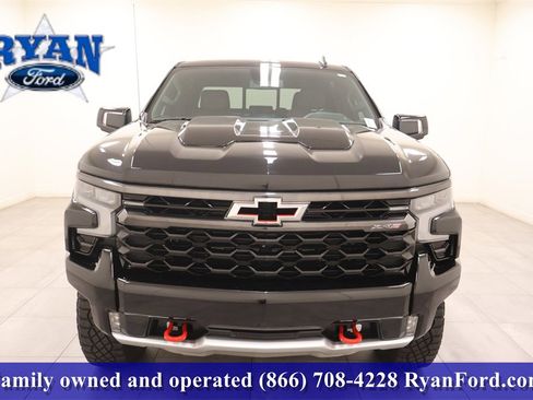 Used 2024 Chevrolet Silverado 1500 ZR2 image 8