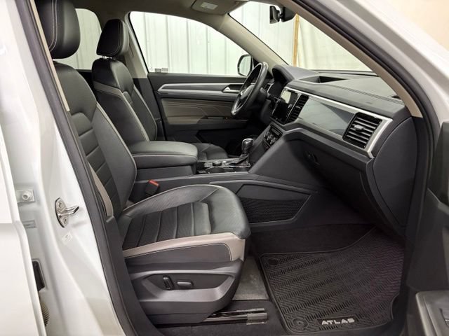 Used 2022 Volkswagen Atlas SEL Premium AWD/4WD image 34
