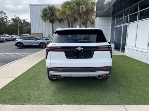 New 2026 Chevrolet Traverse LT image 6