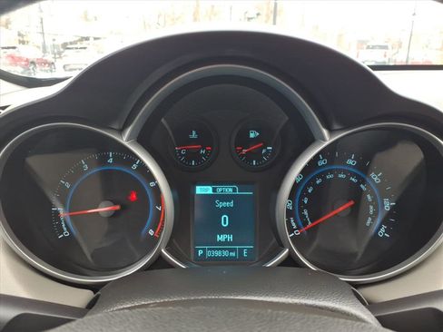 Used 2013 Chevrolet Cruze LT image 19