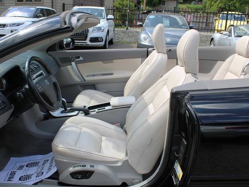 Used 2012 Volvo C70 T5 FWD image 16