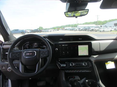 New 2026 GMC Sierra 1500 AT4 w/ AT4 Premium Package AWD/4WD image 16