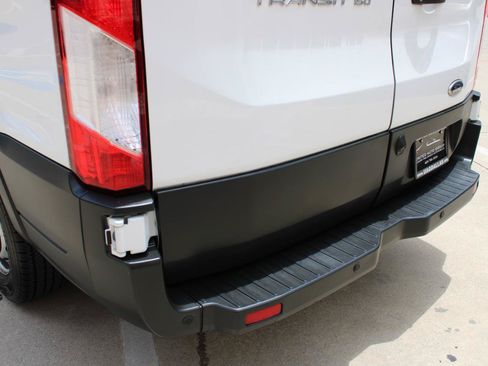 Used 2019 Ford Transit 150 130 Low Roof RWD image 24