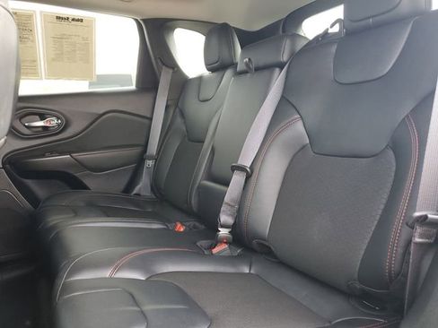 Certified 2022 Jeep Cherokee Trailhawk w/ Trailer Tow Group image 23