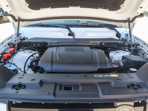 New 2026 Land Rover Defender 110 S image 27