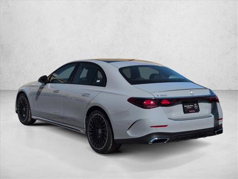 New 2026 Mercedes-Benz E 350 4MATIC Sedan image 7