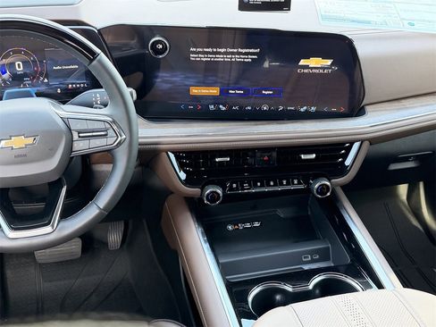 New 2026 Chevrolet Suburban High Country image 15