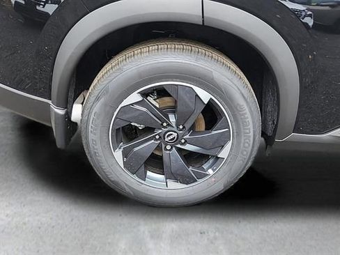 New 2025 Nissan Rogue SV image 4