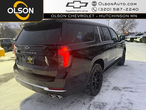 Certified 2025 Chevrolet Suburban High Country image 5