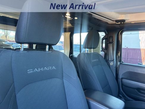 Used 2019 Jeep Wrangler Unlimited Sahara w/ Uconnect 4C Nav & Sound Group image 8