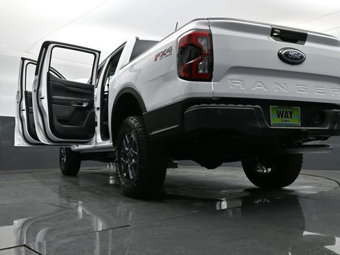 New 2025 Ford Ranger XLT w/ FX4 Off-Road Package image 37