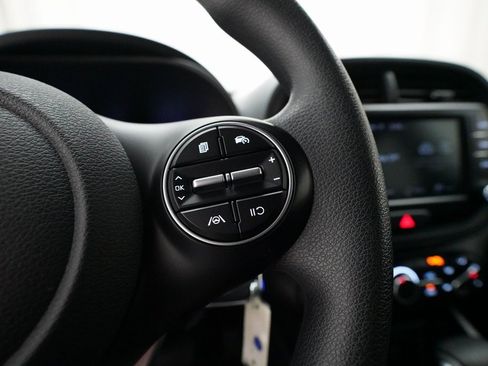 Certified 2023 Kia Soul LX w/ LX Technology Package image 18