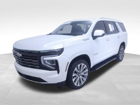 Used 2025 Chevrolet Tahoe High Country w/ Sun And Tow Package AWD/4WD image 5