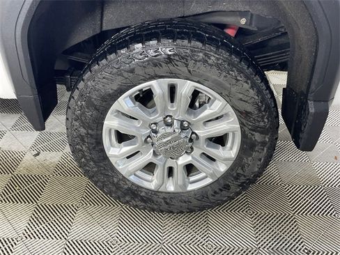 Used 2020 GMC Sierra 3500 Denali w/ Denali Ultimate Package image 21