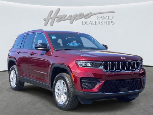 New 2025 Jeep Grand Cherokee Laredo X image 2