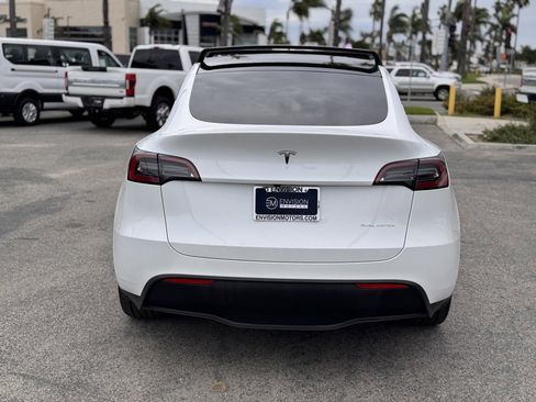 Used 2023 Tesla Model Y Long Range image 11