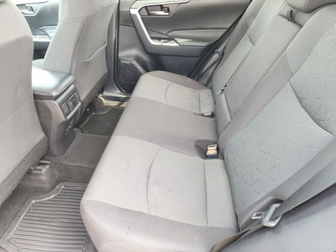 Used 2021 Toyota RAV4 XLE FWD image 34