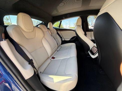 Used 2022 Tesla Model S AWD/4WD image 24