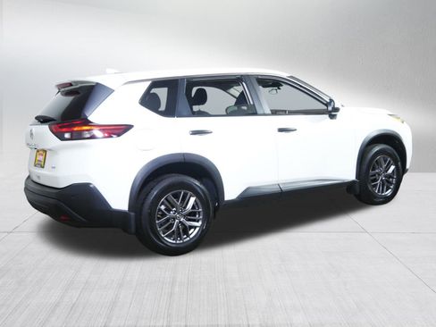 Used 2021 Nissan Rogue S image 7