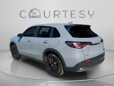 Certified 2025 Honda HR-V Sport image 5