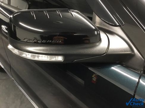 Used 2015 Ford Explorer XLT w/ Equipment Group 202A image 16