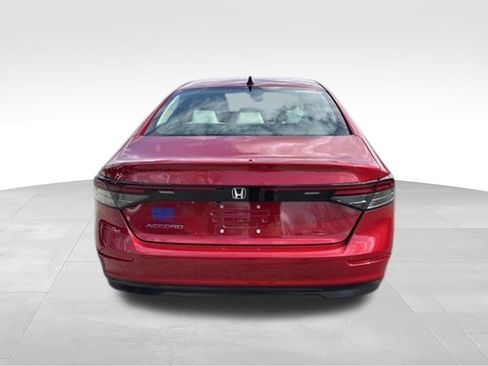 Used 2025 Honda Accord SE image 5