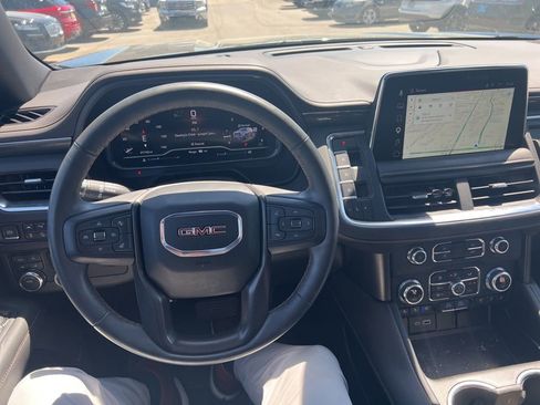 Used 2023 GMC Yukon AT4 AWD/4WD image 14