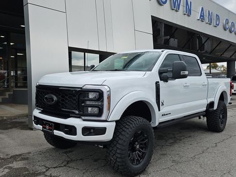 New 2026 Ford F250 XLT w/ XLT Premium Package AWD/4WD image 2