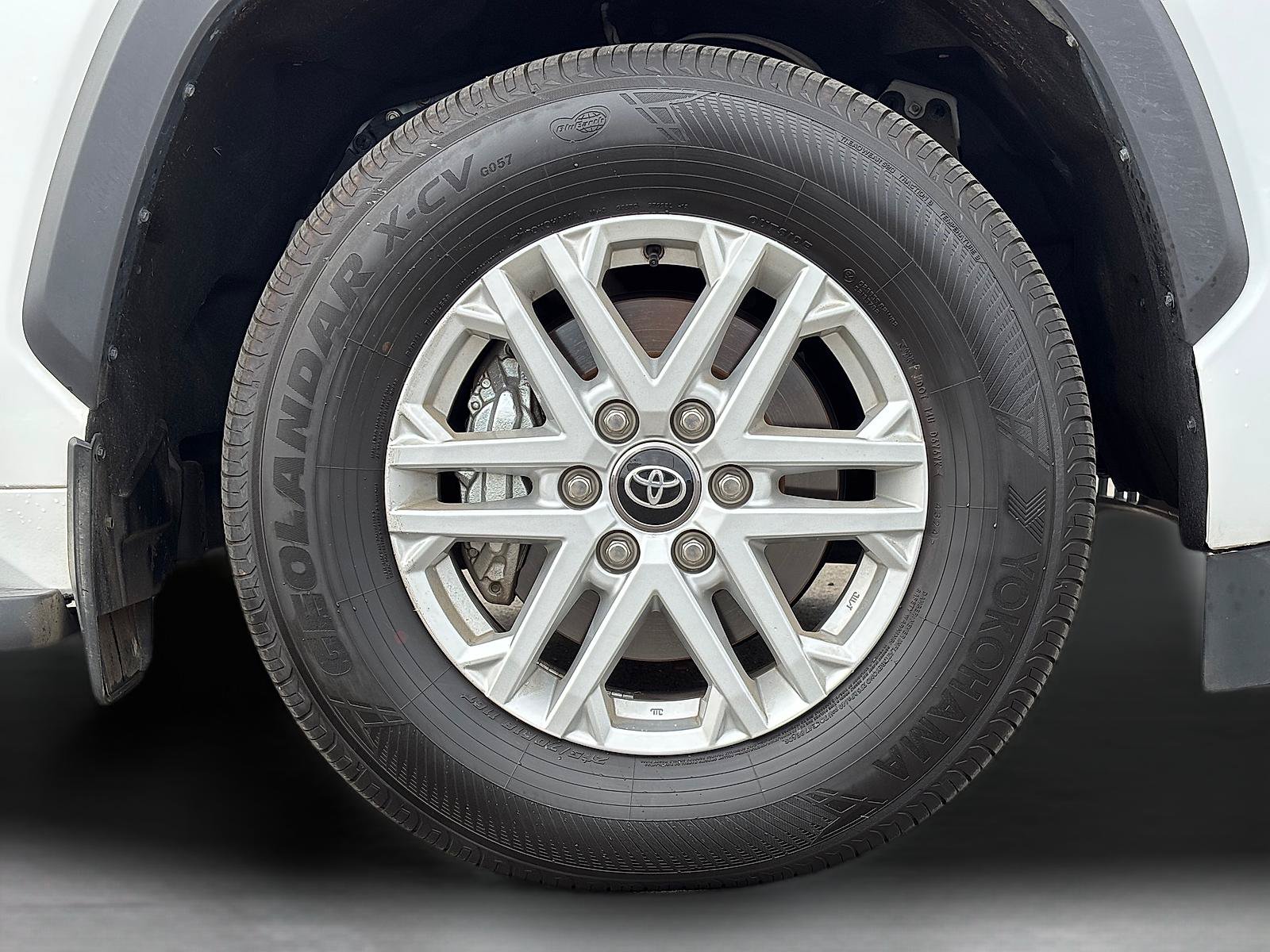 Used 2025 Toyota Sequoia SR5 AWD/4WD image 11