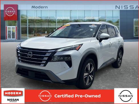 Certified 2025 Nissan Rogue SL FWD image 1