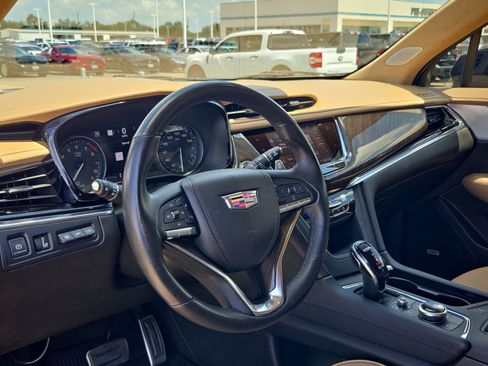 Used 2023 Cadillac XT6 Sport w/ Platinum Package AWD/4WD image 14
