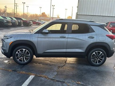 Used 2024 Chevrolet TrailBlazer LT image 7