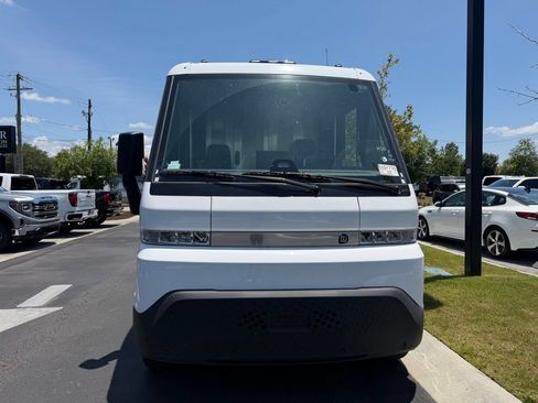 Used 2024 Chevrolet Brightdrop 600 w/ Commercial Equipment Package AWD/4WD image 4
