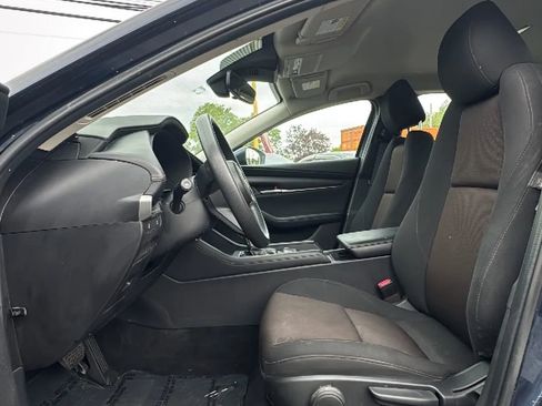 Used 2022 MAZDA MAZDA3 Sedan FWD image 8