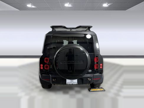 Used 2023 Land Rover Defender 110 S image 10
