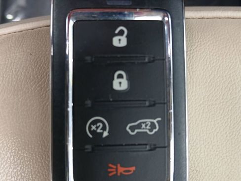 Used 2022 Jeep Grand Cherokee L Limited RWD image 36
