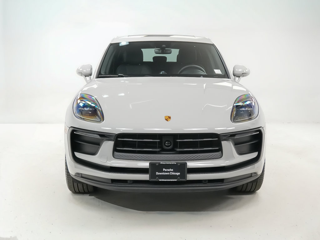 Used 2026 Porsche Macan AWD/4WD image 6
