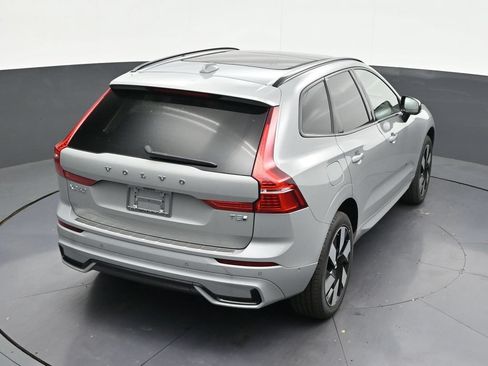 New 2025 Volvo XC60 T8 Plus w/ Protection Package Premier AWD/4WD image 17