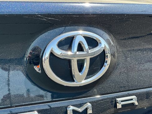Used 2021 Toyota Camry XLE FWD image 26