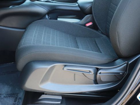 Certified 2026 Honda HR-V LX image 9