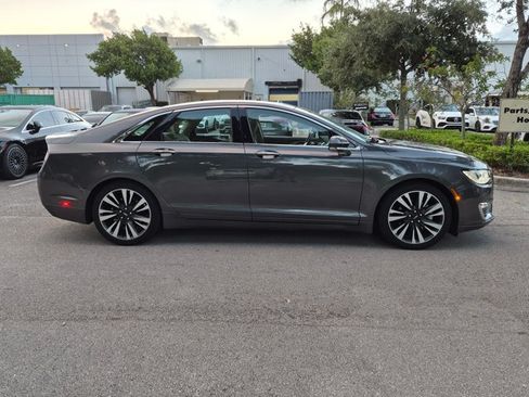 Used 2020 Lincoln MKZ Reserve FWD image 4