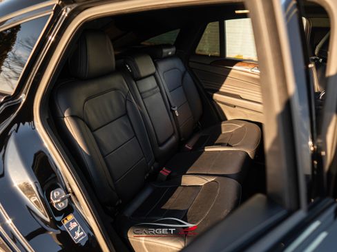 Used 2018 Mercedes-Benz GLE 43 AMG 4MATIC w/ Parking Assist Package image 18